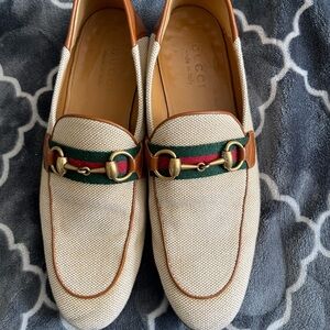 Gucci Men's Beige Loafers with Brown Accents